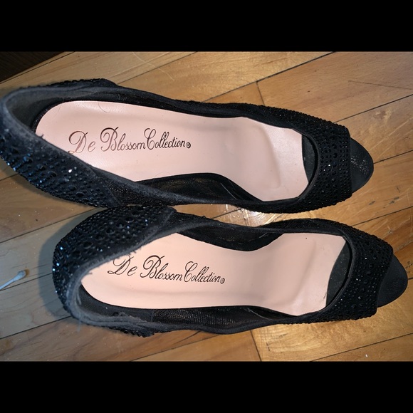 Black heels - Picture 3 of 3